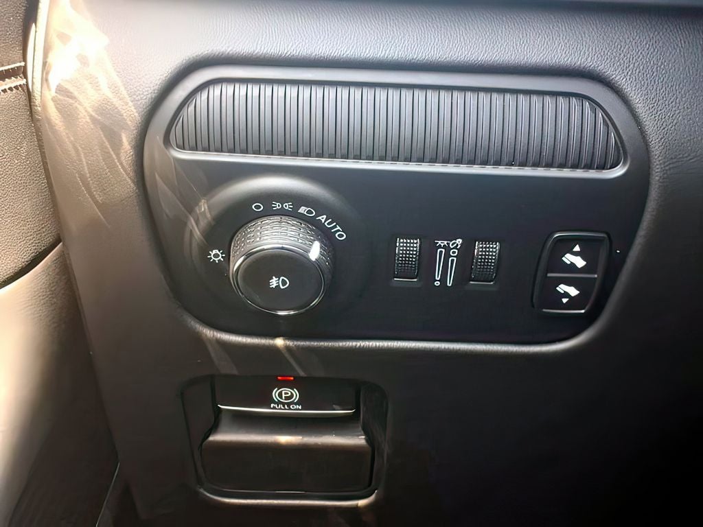 2022 Jeep Grand Wagoneer Series II