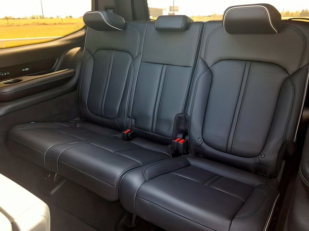 2022 Jeep Grand Wagoneer Series II