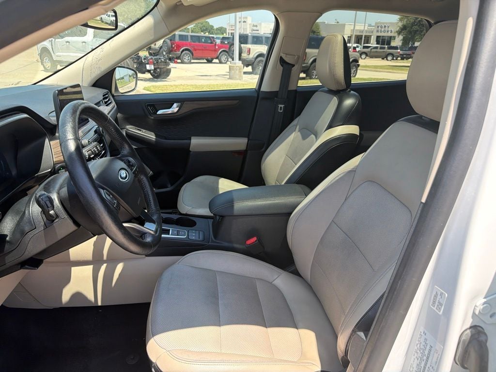 2020 Ford Escape Hybrid Titanium