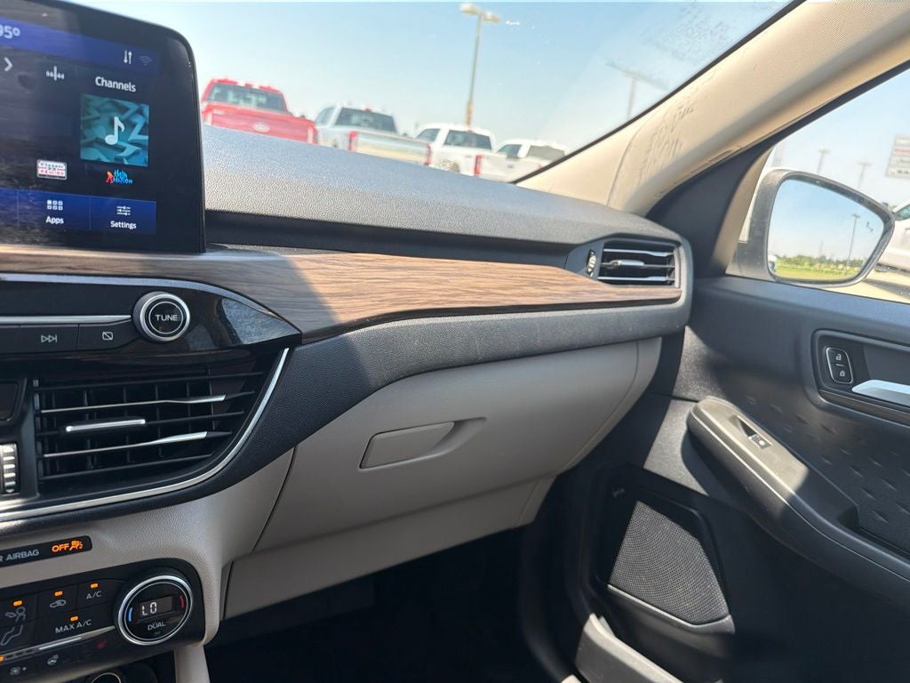 2020 Ford Escape Hybrid Titanium