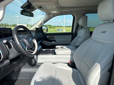 2025 Ford Expedition Platinum