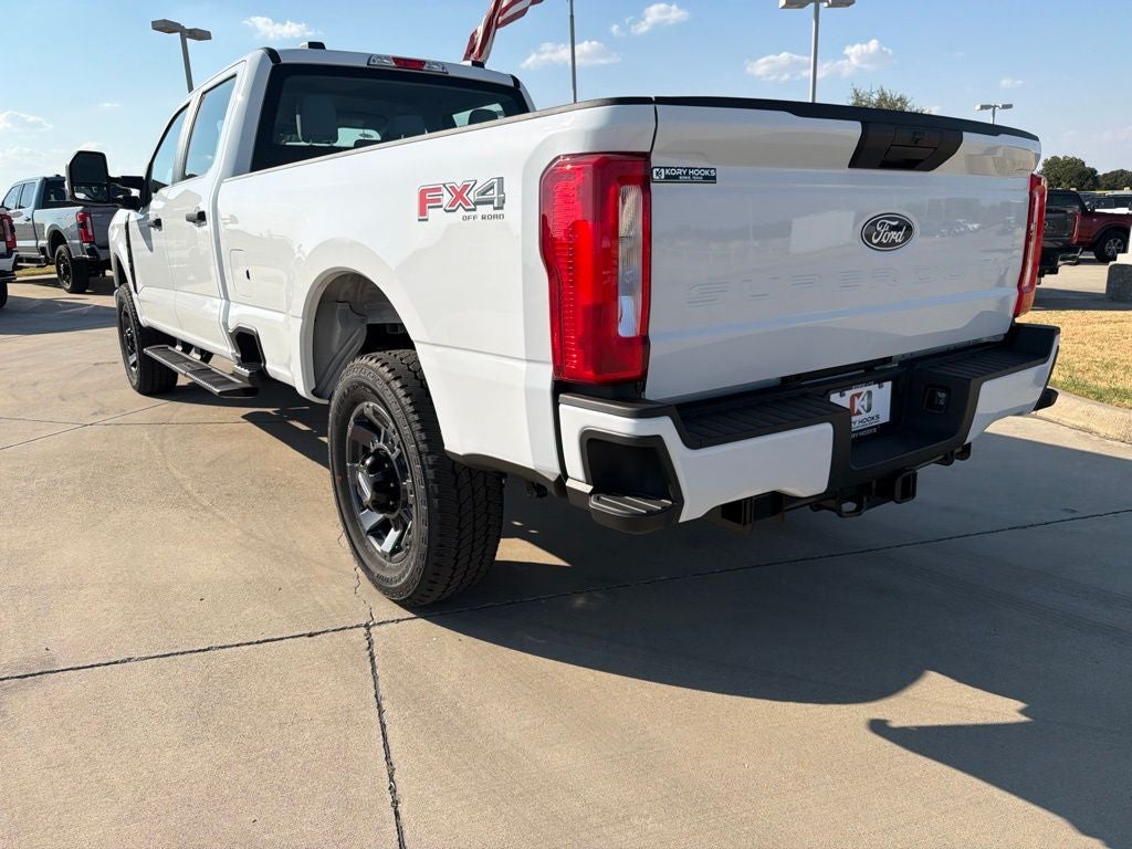 2027 Ford F-350SD XL