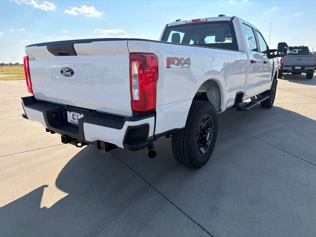 2027 Ford F-350SD XL