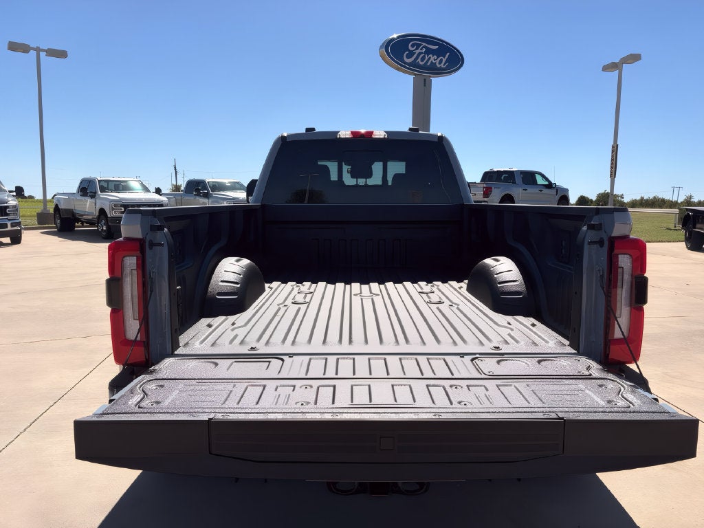 2027 Ford F-350SD Platinum DRW
