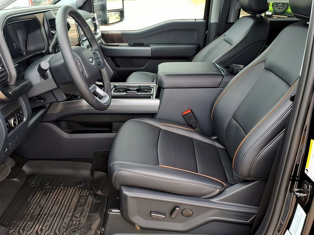 2026 Ford F-350SD Lariat DRW
