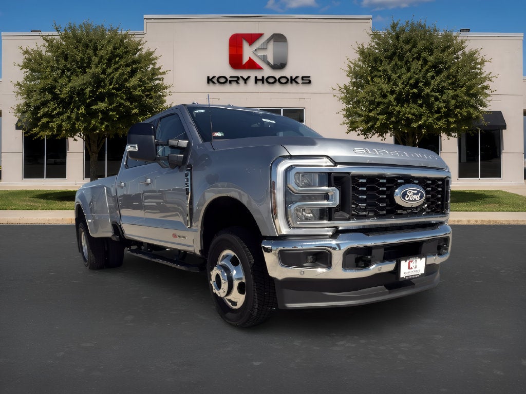 2027 Ford F-350SD Lariat DRW