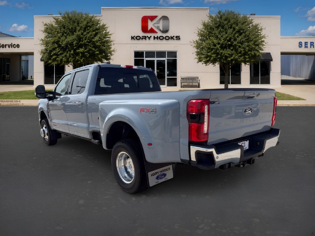 2027 Ford F-350SD Lariat DRW