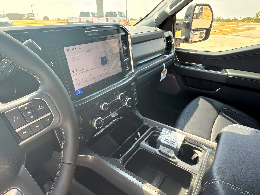 2027 Ford F-350SD Lariat DRW