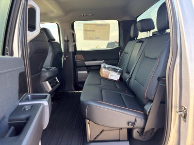 2027 Ford F-350SD Lariat DRW
