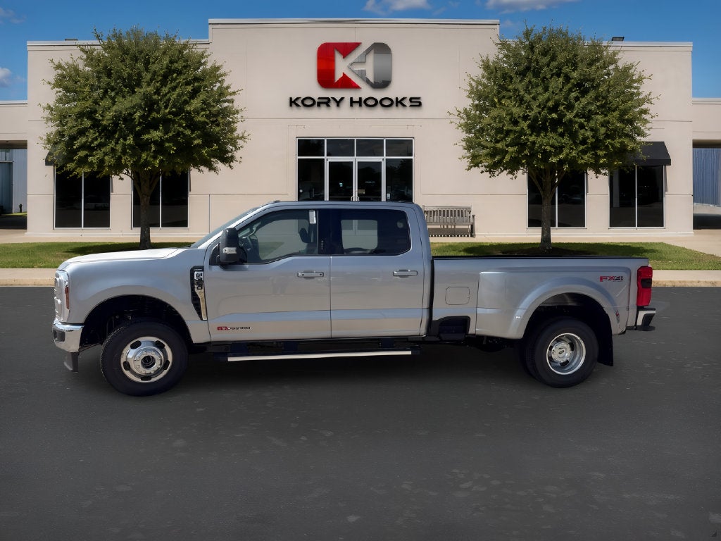 2027 Ford F-350SD Lariat DRW