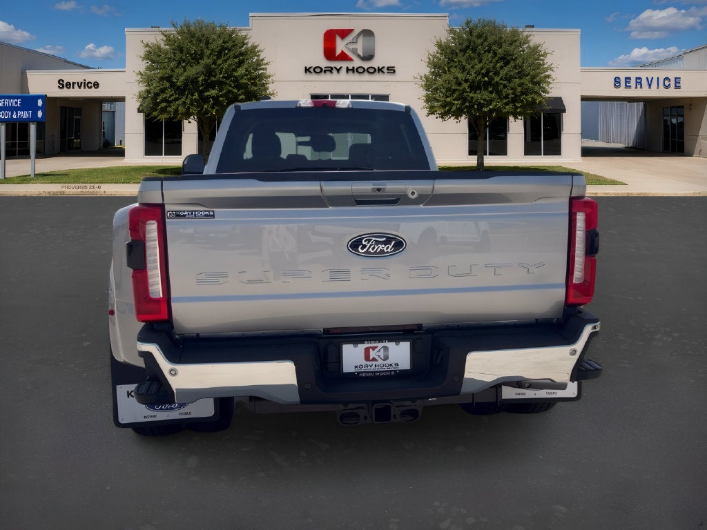 2027 Ford F-350SD Lariat DRW