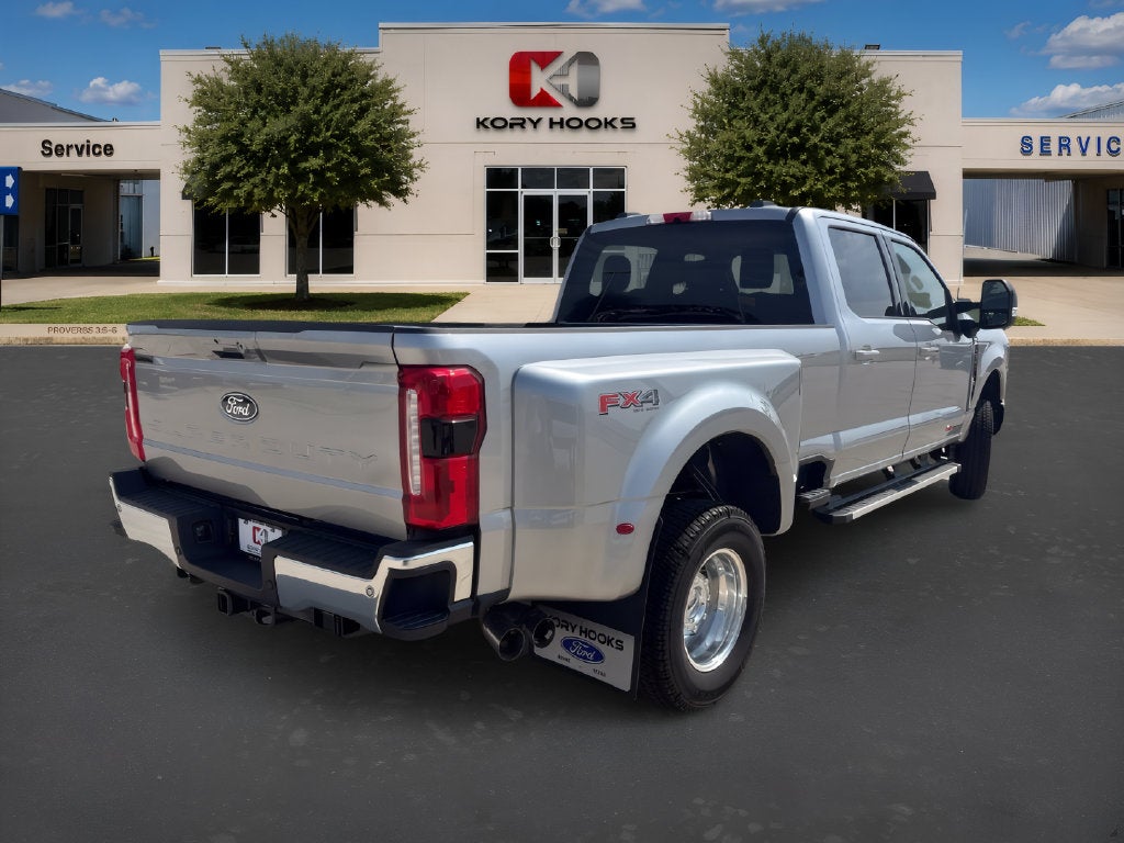 2027 Ford F-350SD Lariat DRW
