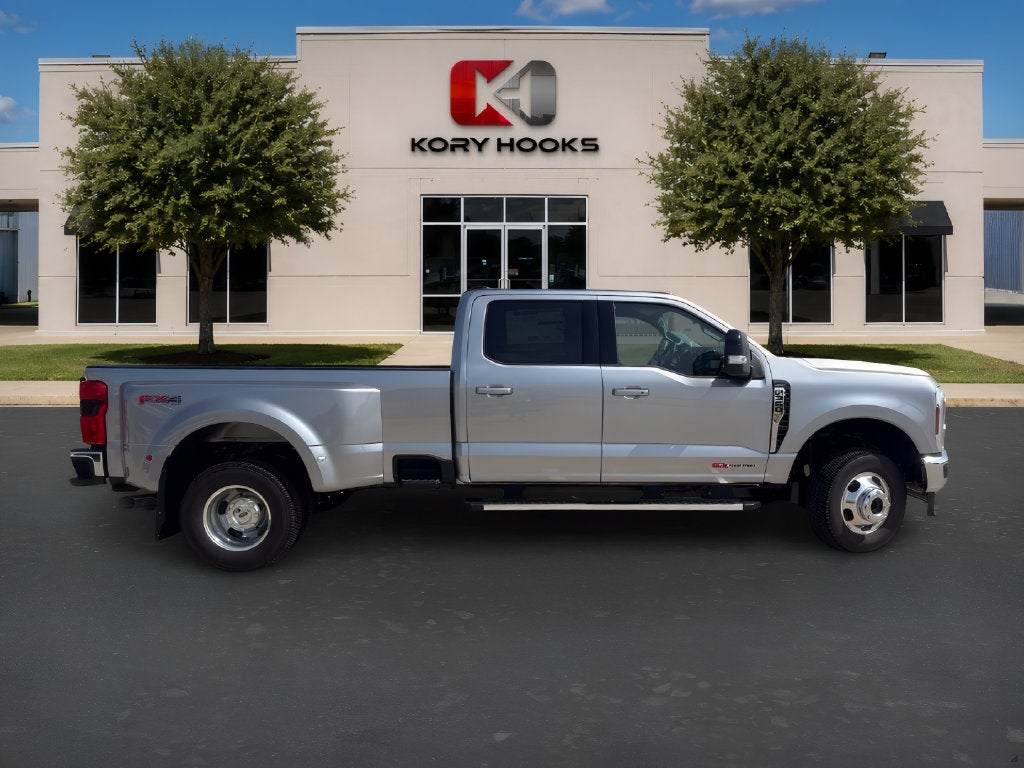 2027 Ford F-350SD Lariat DRW