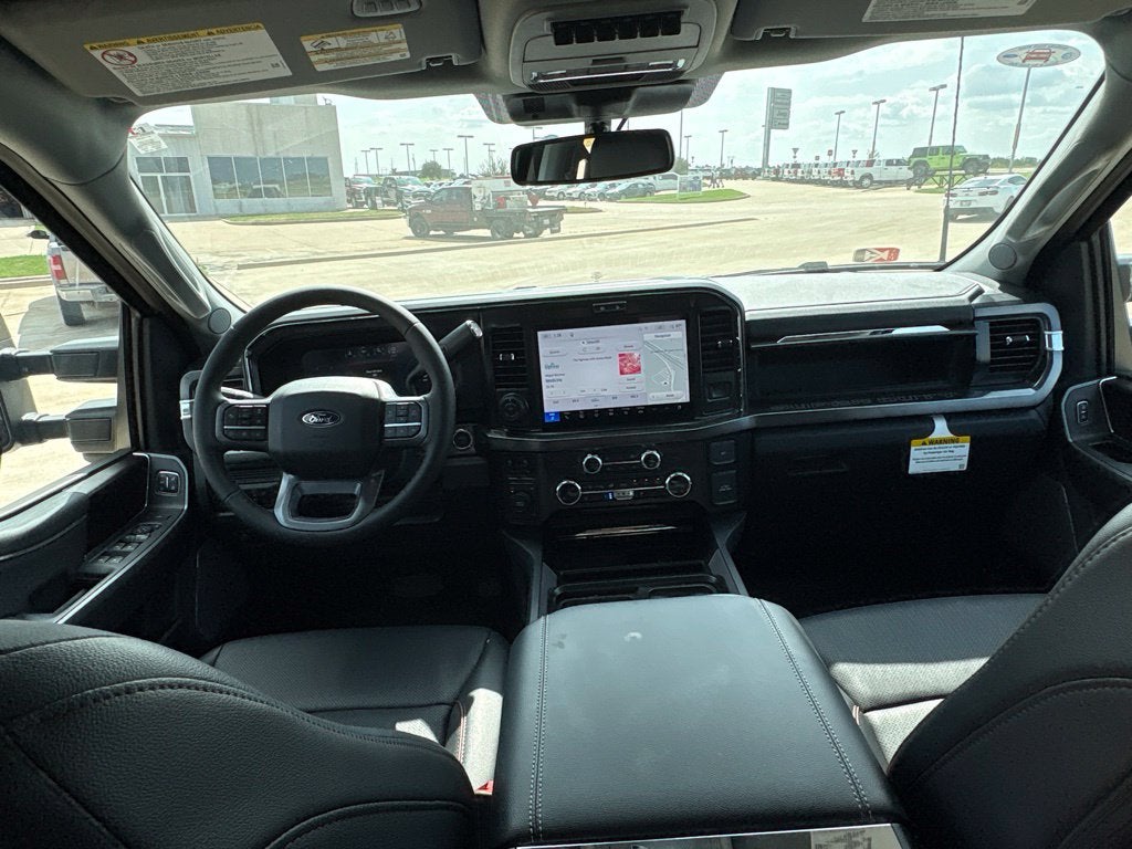2027 Ford F-350SD Lariat DRW