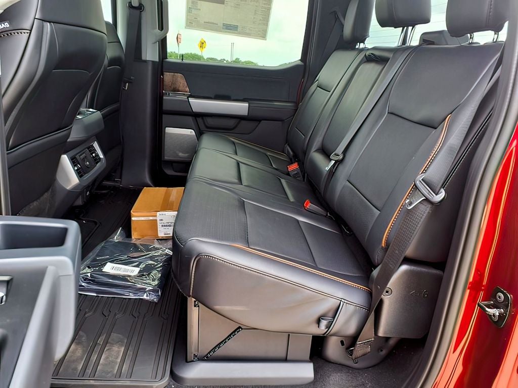 2026 Ford F-350SD Lariat DRW