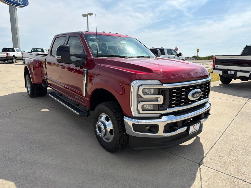 2026 Ford F-350SD Lariat DRW