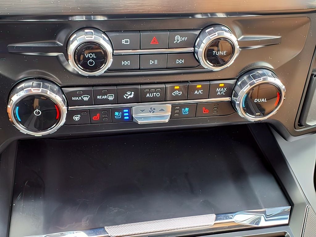 2026 Ford F-450SD Lariat DRW