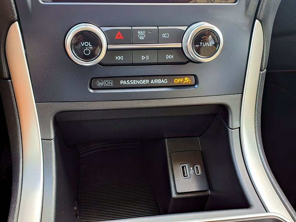 2023 Ford Edge SE