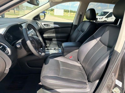 2019 Nissan Pathfinder SL
