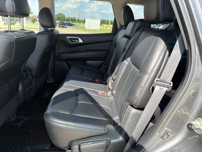 2019 Nissan Pathfinder SL