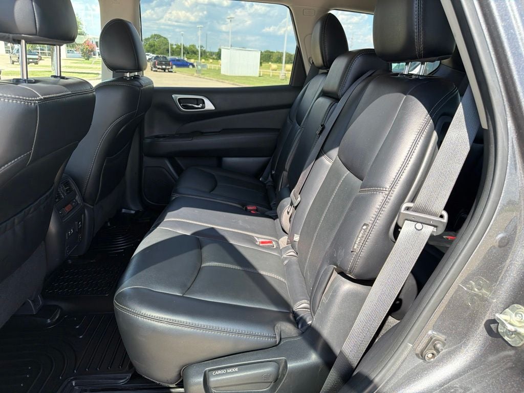 2019 Nissan Pathfinder SL