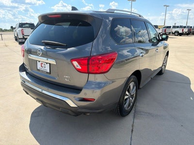 2019 Nissan Pathfinder SL