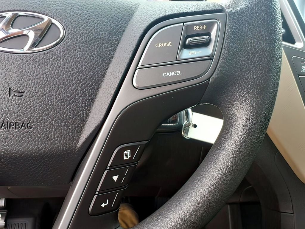 2017 Hyundai Santa Fe SE