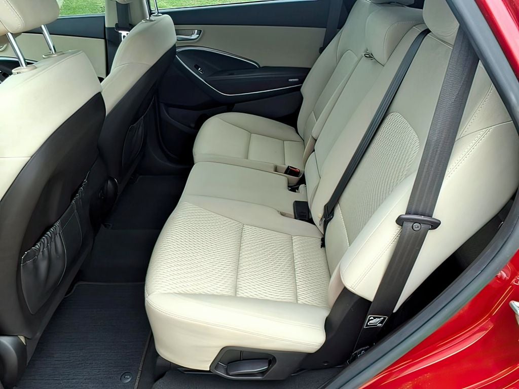 2017 Hyundai Santa Fe SE